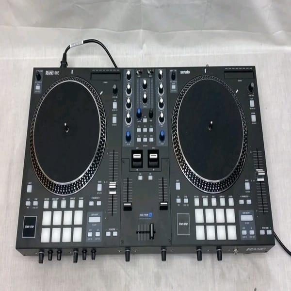 Rane One  DJ Controller - Image 12
