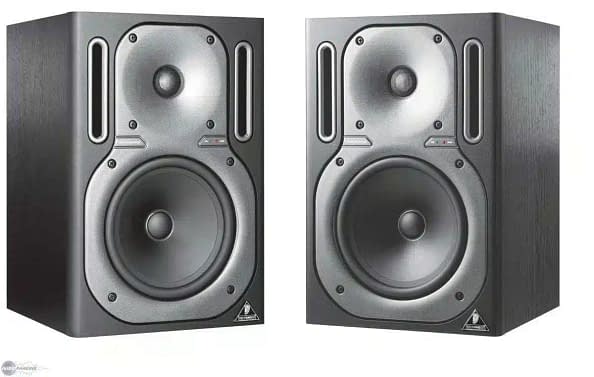 Behringer Truth B2030A