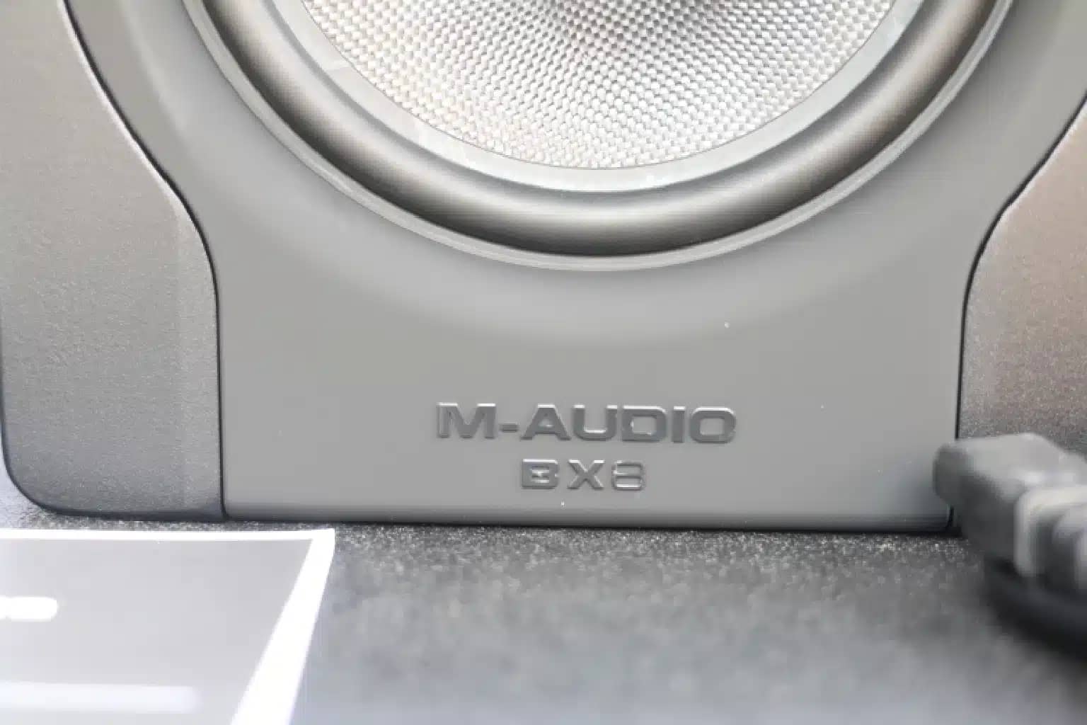 BX8 D3 active monitor